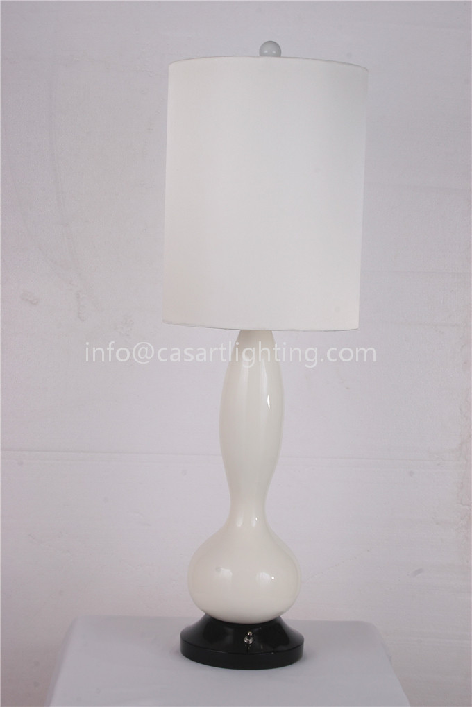 Polyresin table lamp